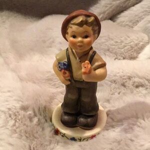 Hummel “Pocket Full of Posies “